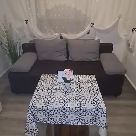 Apartment Moeblierte 3-zimmer-wohnung Im Herz Von Schwandorf!